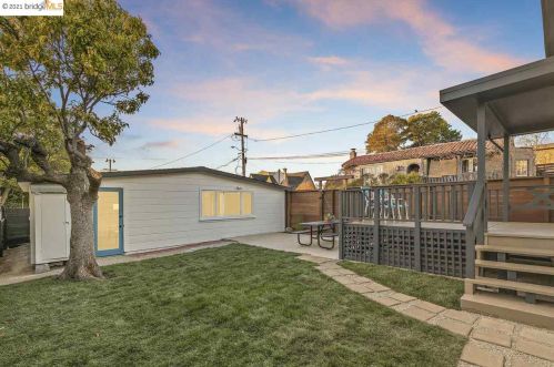 1070 Peralta, Berkeley CA 94706-2118 exterior