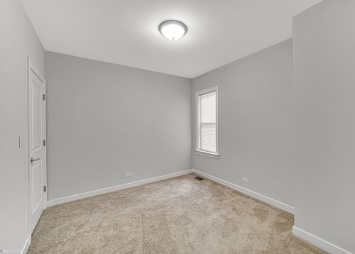 7705 Bennett Ave, Chicago IL  60649-4605 exterior