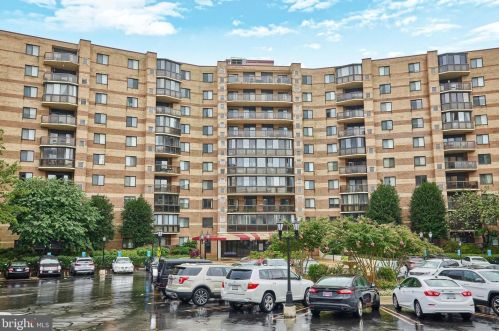 8360 Greensboro Dr, Mc Lean VA 22102-3511 exterior