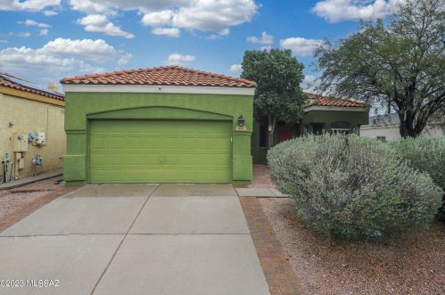 8517 Camino Bengala, Tucson AZ  85747-5165 exterior