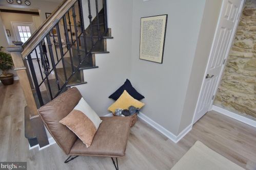 7918 Ardleigh St, Philadelphia PA  19118-4402 exterior