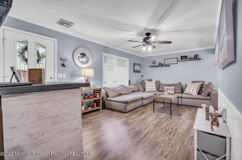 365 Western Blvd, Berkeley Township NJ  08721-2855 exterior