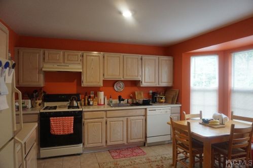 811 Plymouth Rd, New Brunswick NJ  08902-4587 exterior