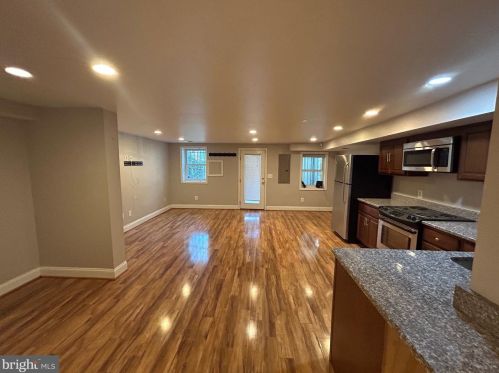 1121 Columbia Rd, Washington DC  20009-5305 exterior