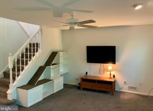 215 Stonebridge Blvd, New Castle DE 19720-6708 exterior