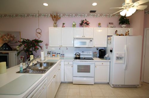 566 Cortina Ln, Fort Pierce FL 34986-1742 exterior