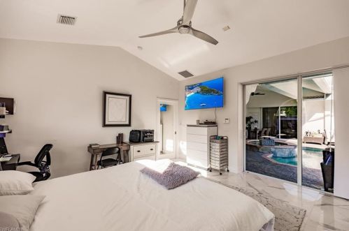 5555 Cynthia Ln, Naples FL 34112-5454 exterior