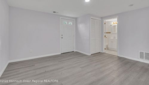 18 Oklahoma Dr, Jackson Twp NJ  08527-1502 exterior