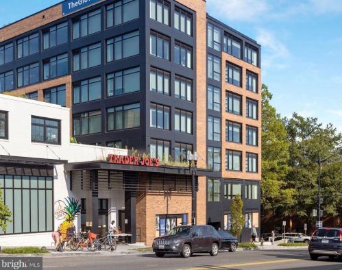 3925 Davis Pl, Washington DC  20007-1232 exterior