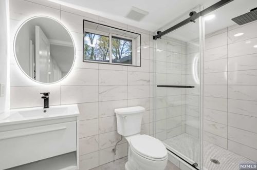 22 Lois Ave, Demarest NJ  07627-2220 exterior