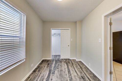 2947 Avers Ave, Chicago IL 60623-4543 exterior