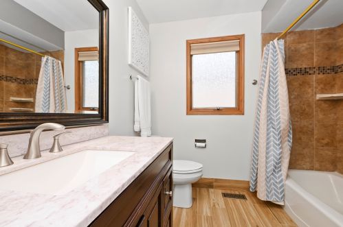 10220 Homan Ave, Chicago IL 60655-3510 exterior