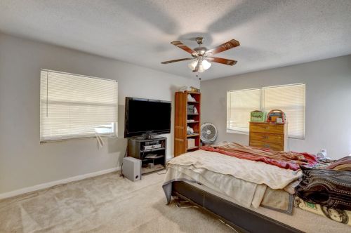 1405 Boston Ave, Fort Pierce FL 34950-3995 exterior