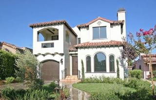 508 Kilkea Dr, Los Angeles CA  90048-2211 exterior