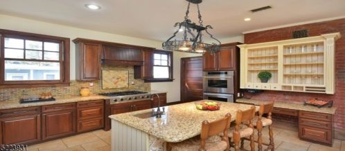 181 Smt Ave, Montclair NJ 07043-1817 exterior