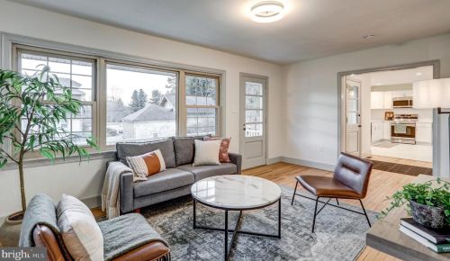 1303 Willow Street Pike, Lancaster PA  17602-4633 exterior