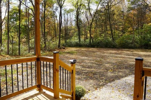 22 Shady Tree Ln, Poughkeepsie, NY 12603-1446