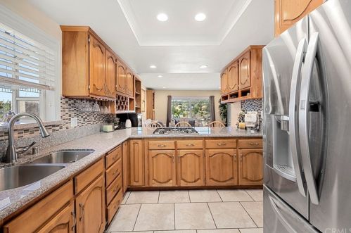 933 Verona Dr, Fullerton CA 92835-3340 exterior