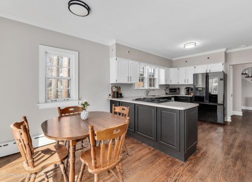 256 Frst Ave, Elmhurst IL 60126-3547 exterior