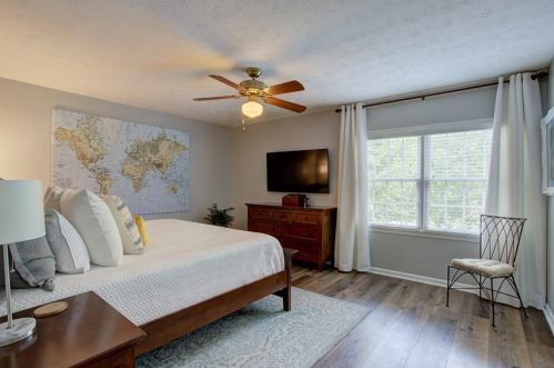 2425 Kingsland Dr, Atlanta GA 30360-1441 exterior