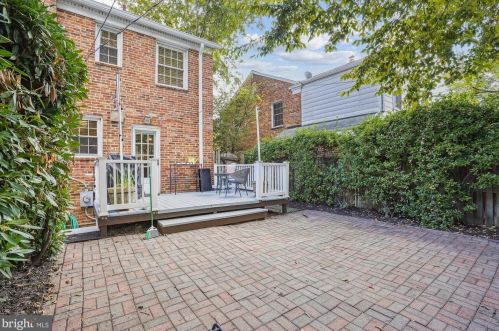 917 Columbus St, Alexandria VA 22314-1611 exterior