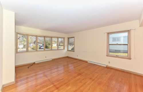 4529 Spring Ln, Milwaukee, WI 53223-4452