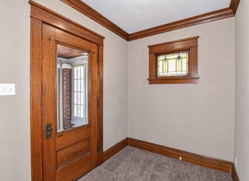 348 Howard Ave, Milwaukee WI 53235-4807 exterior