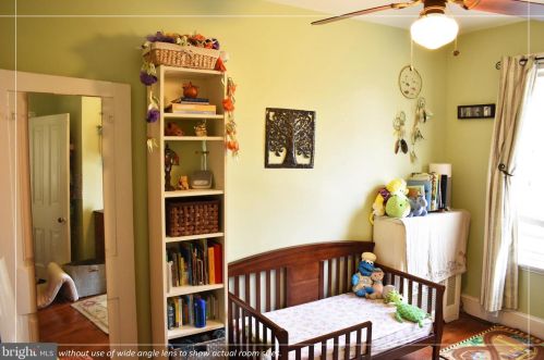 224 Lemonte St, Philadelphia PA 19128-4518 exterior