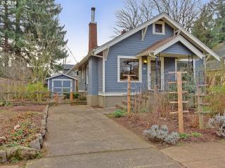 722 Bidwell St, Portland, OR 97202-6316
