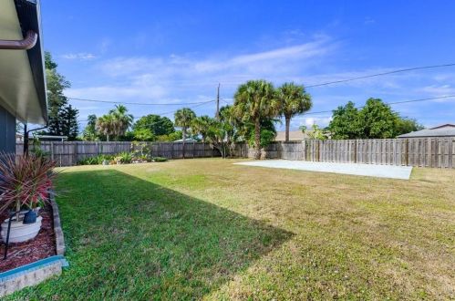 5463 27 Pl, Naples FL 34116-7514 exterior