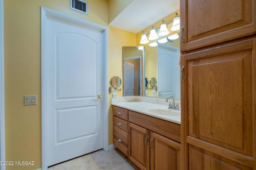 955 Camino Asturias, Green Valley AZ 85622-3246 exterior