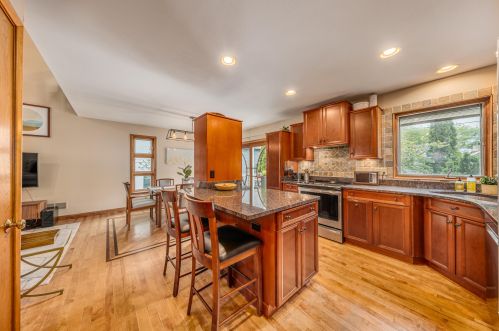 2951 Superior St, Milwaukee WI 53207-3074 exterior