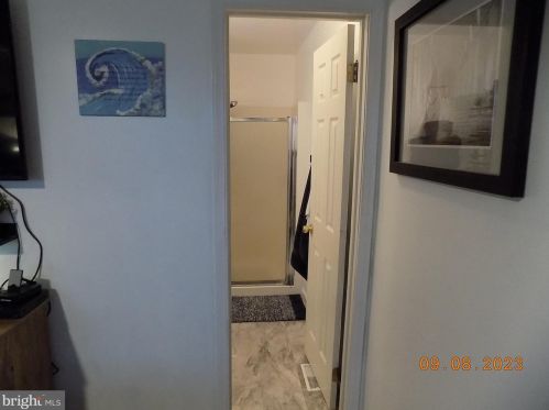 66 Prince St, Littlestown PA 17340-1323 exterior