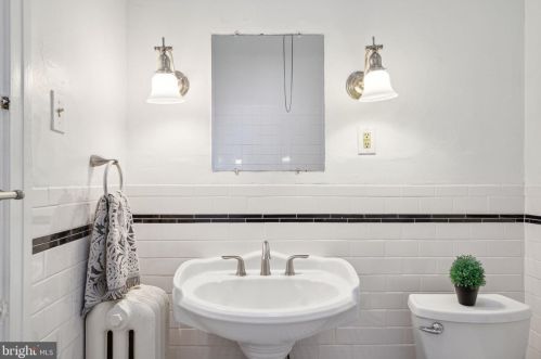 4742 Larchwood Ave, Philadelphia PA 19143-1957 exterior