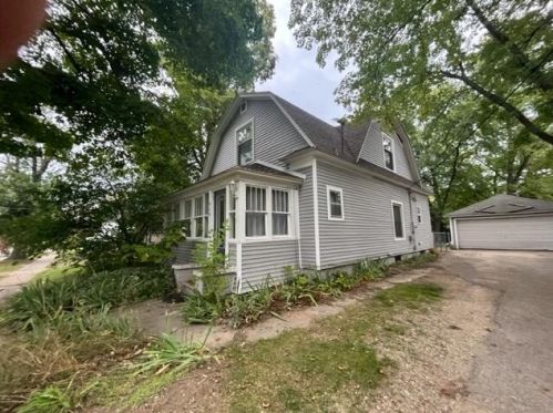 928 Pleasant St, Belding MI 48809-2252 exterior