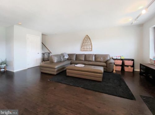 5906 Drawbridge Ct, Limerick, PA 19468-1383