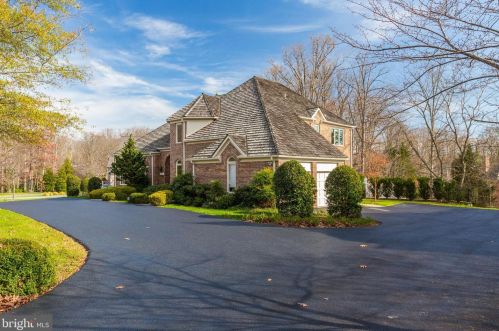 9832 Avenel Farm Dr, Rockville MD 20854-5410 exterior