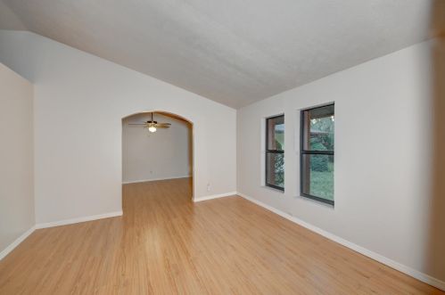 5406 Palmetto Dr, Fort Pierce FL 34982-7481 exterior