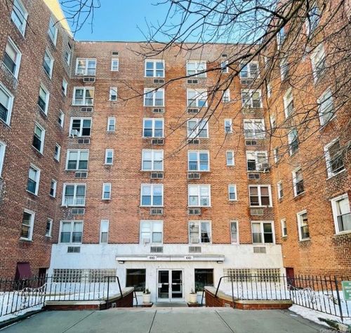 610 Waring Ave, Bronx NY  10467-7707 exterior