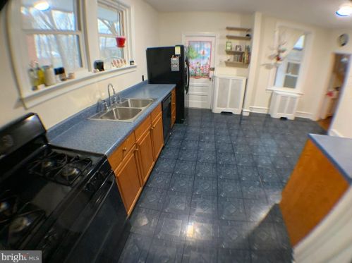 7026 Greene St, Philadelphia PA 19119-3114 exterior