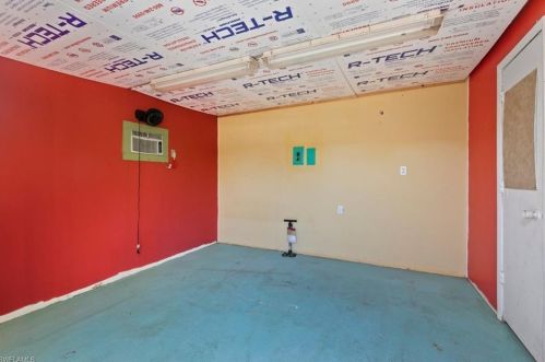 862 95th Ave, Naples FL 34108-2459 exterior