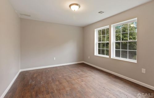 54 Howard Ave, Edison NJ  08837-3432 exterior