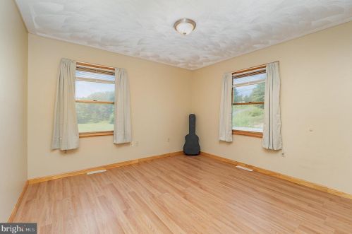 7197 Un Deposit Rd, Hummelstown PA 17036-9213 exterior