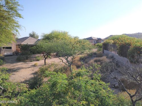 35826 33rd Ln, Phoenix AZ  85086-4201 exterior