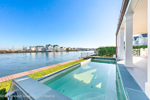 12 Packer Ave, Locust NJ  07760-2004 exterior