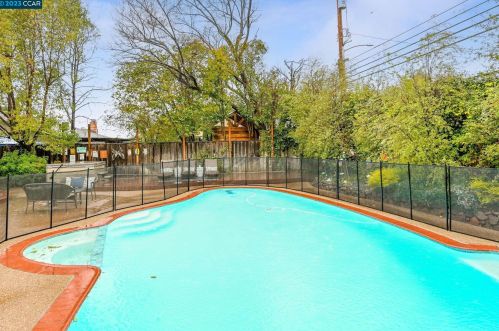 5143 Coral Ct, Concord CA 94521-2315 exterior