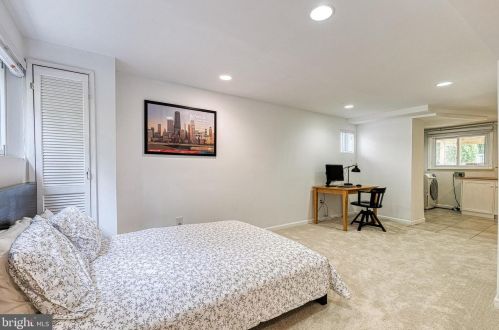 8205 Roanoke Ave, Silver Spring MD 20912-6208 exterior