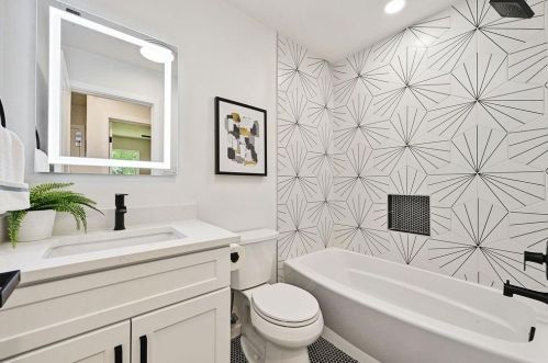 303 Blueberry Hl, Austin TX 78745-4081 exterior