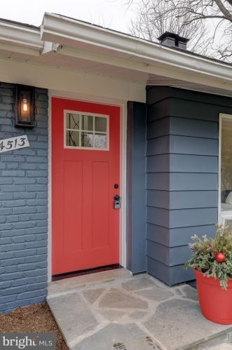 4513 Apple Tree Dr, Alexandria VA  22310-2901 exterior