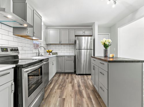 6175 122nd St, Milwaukee WI  53225-1005 exterior